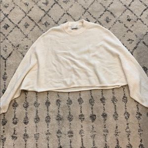 NWOT Wilfred free crop sweater